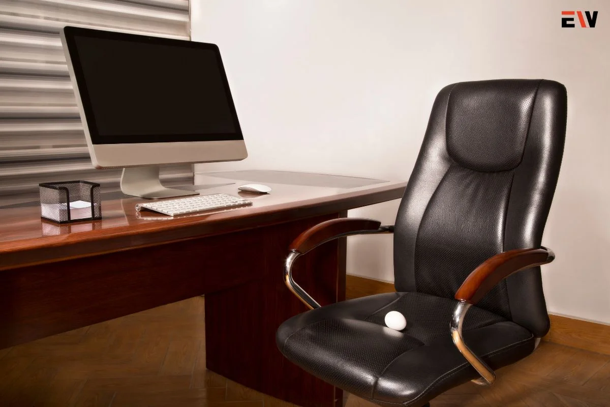 Choosing the Right Office Desk and Chair Combination