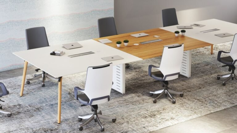 Best Office Tables for Meetings