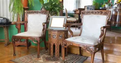 How to Identify Genuine Antique Pieces