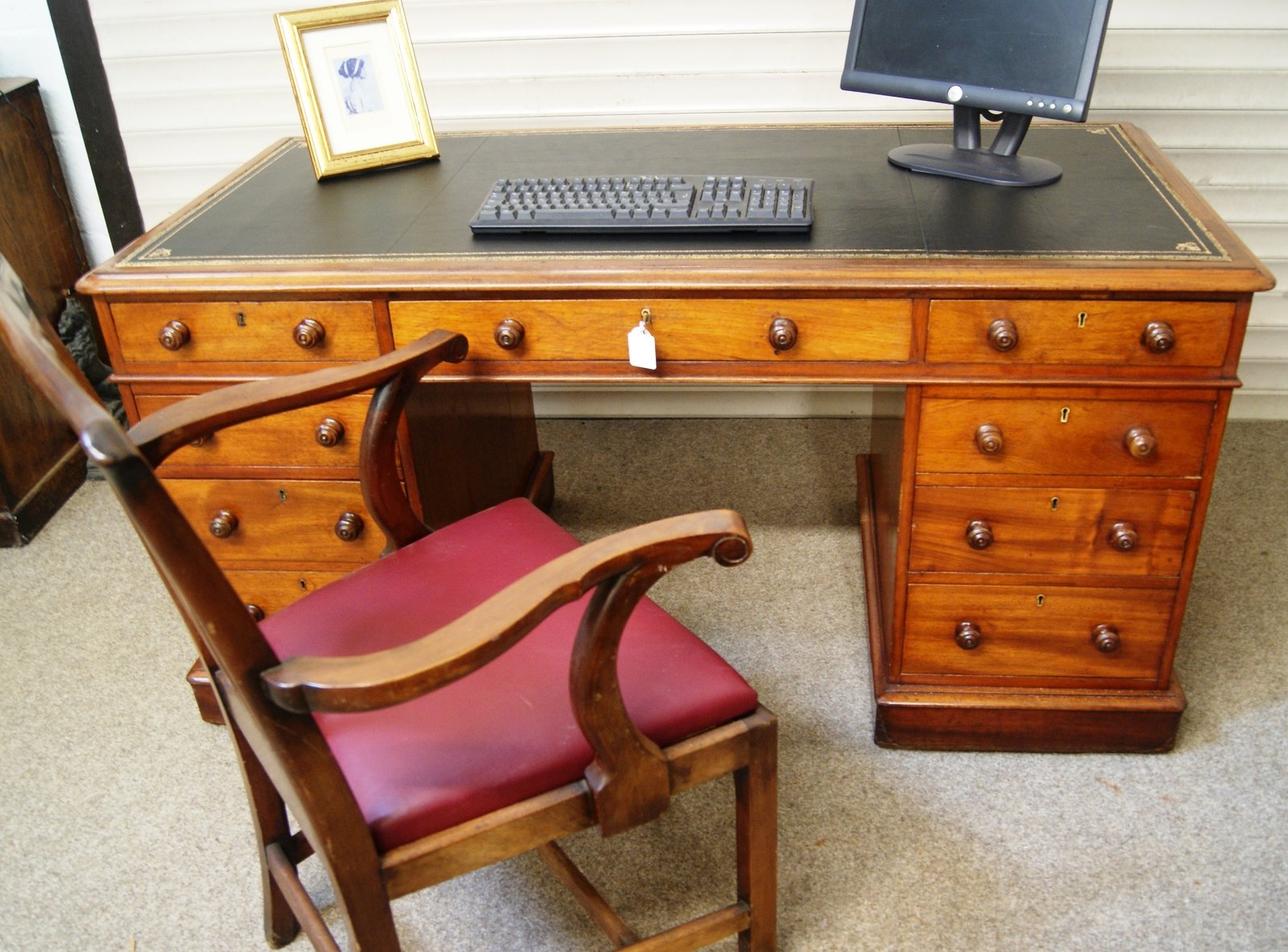 Where to Buy Authentic Antique Furniture Locally