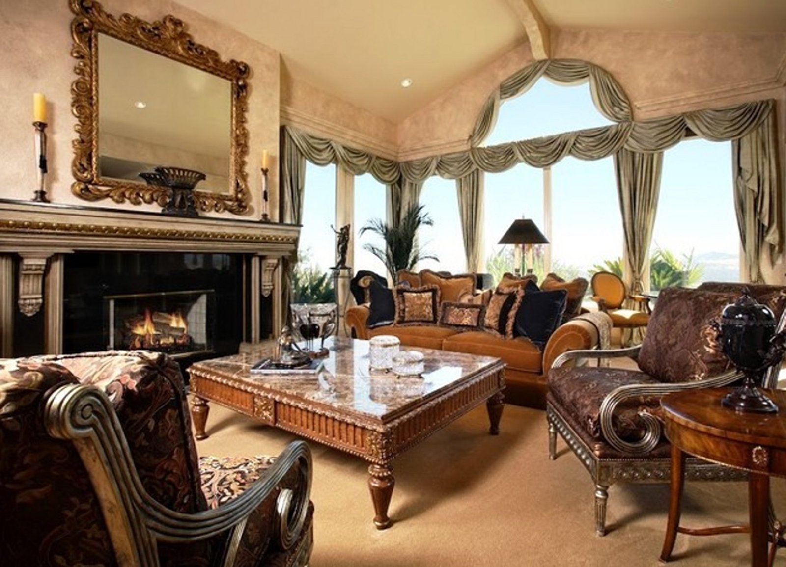 Vintage Home Décor with Antique Furniture Touches