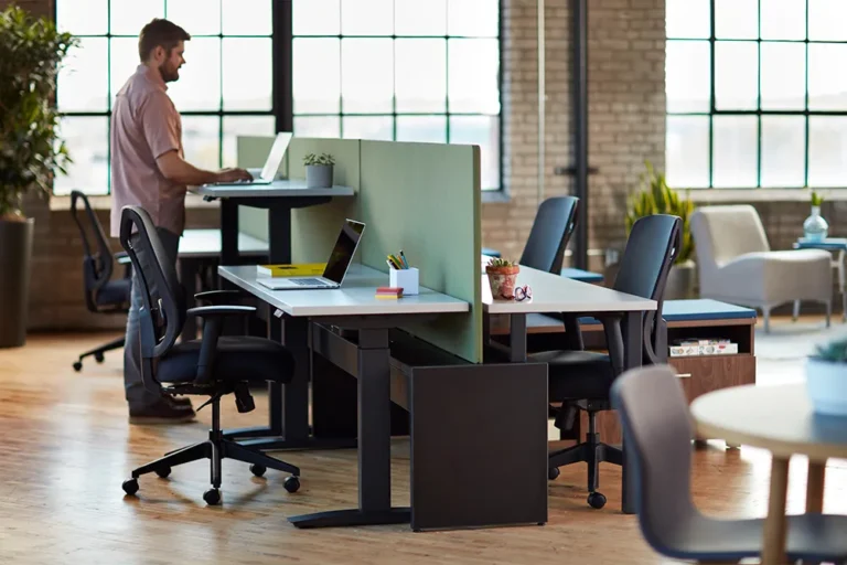 Top Office Furniture Trends for Remote Workers